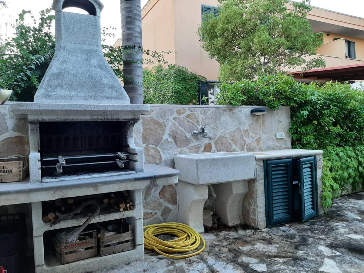 Villetta A Pochi Passi Dal Mare Santa Cesarea Terme Exterior foto